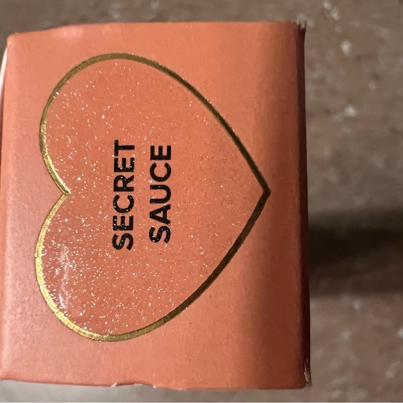 NIB TOO FACED LIP INJECTION LIP GLOSS - Picture 2 of 3